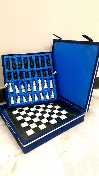 Portable Chess Set with Marble Style Board and Cushioned Storage Box 0