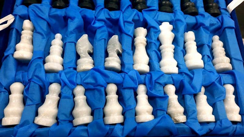 Portable Chess Set with Marble Style Board and Cushioned Storage Box 3