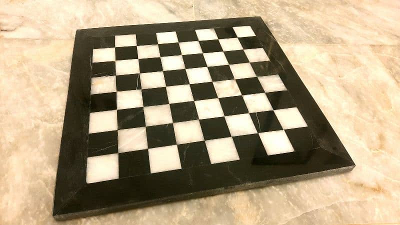 Portable Chess Set with Marble Style Board and Cushioned Storage Box 8