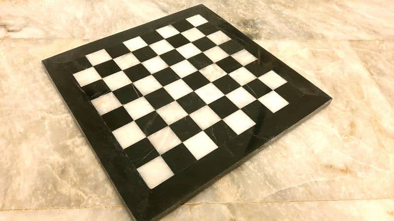 Portable Chess Set with Marble Style Board and Cushioned Storage Box 9