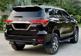 TOYOTA FORTUNER TOP OF THE LINE 4/4