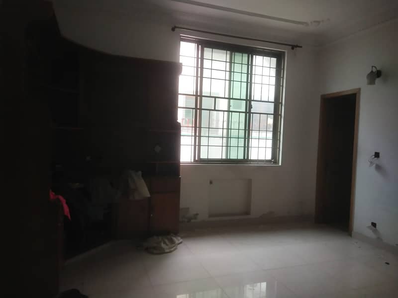 1 Kanal Full House 5 Bed Tv Lounge Available for rent in DHA Phase 2 Near DHA Cinema 5