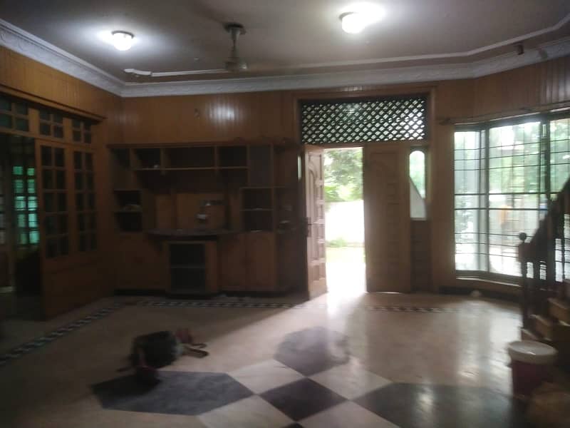 1 Kanal Full House 5 Bed Tv Lounge Available for rent in DHA Phase 2 Near DHA Cinema 9