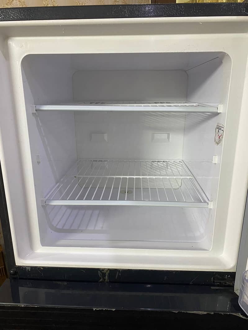 DAWLANCE 9150-LF Refrigerator 4