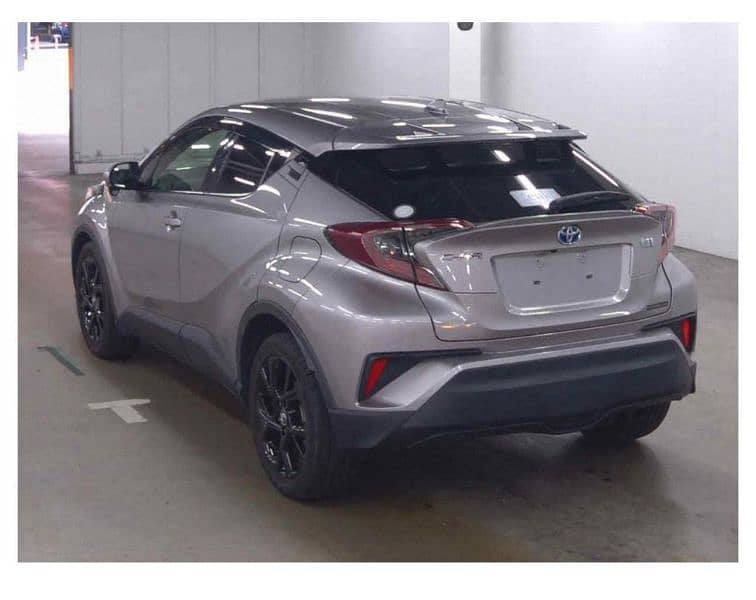 Toyota C-HR 2024 1