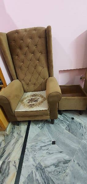 Bed side tabels matress and 2 chairs sofa and tabel 4