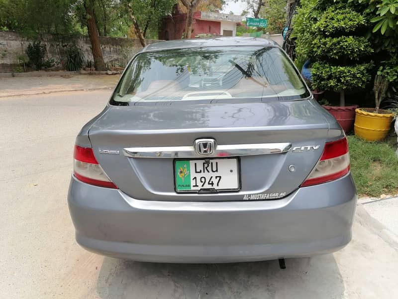 Honda City IDSI 2004 4 6