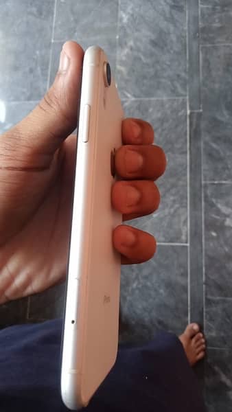 iphone xr 64 gb 1