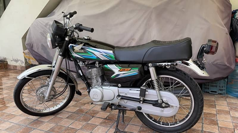 honda 125 black color 0