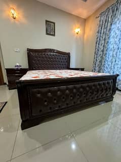 Pure shesham wooden master size furniture without mattress sale