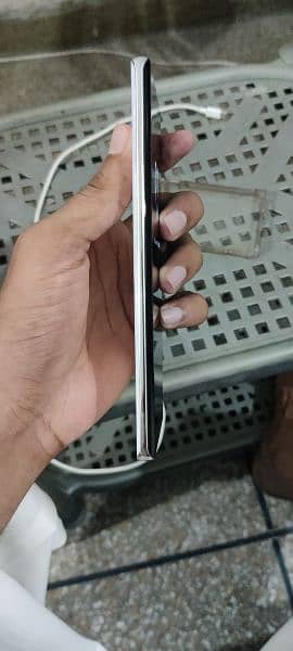 Tecno spark 20 pro plus 4