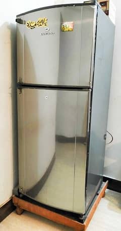 Dawlance large size Refrigerator (Urgent sale)