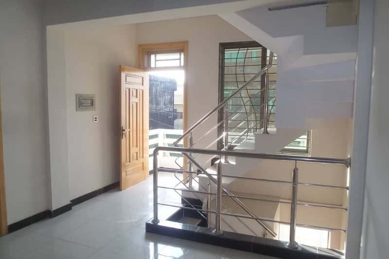 Upper Portion Is Available For Rent 4