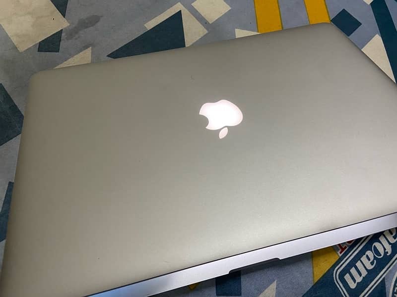 Macbook 2015 pro 15 inch 4