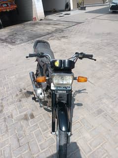 Yamaha 100 junoon moterbike