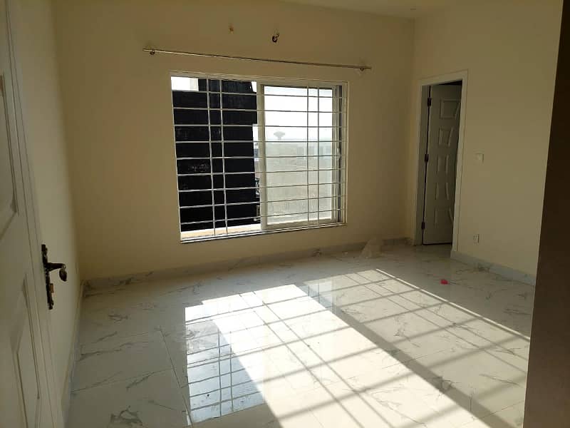 (Spacious Upper Portion 10 Marla Upper Portion For Rent, 3 Bed Room With attached Bath, Drawing dinning, Kitchen, T. V Lounge, Servant Quarter On Top With attached Bath 7