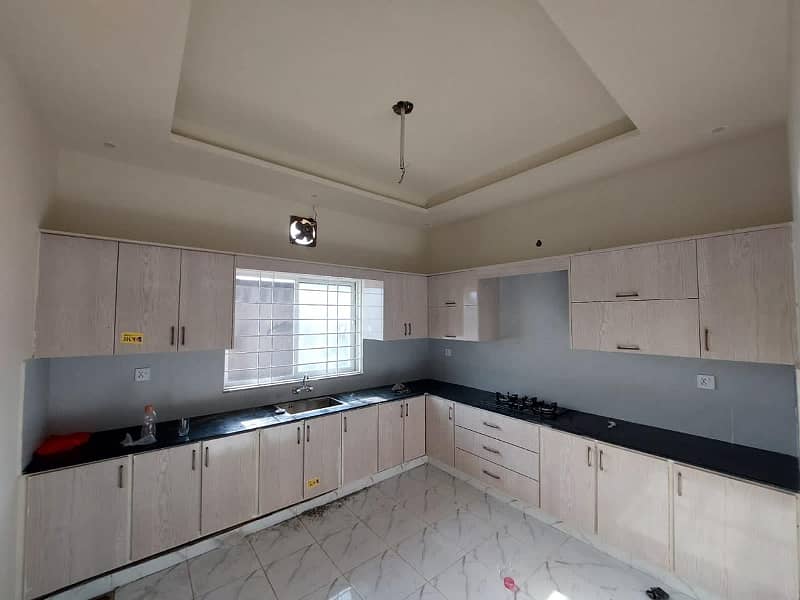 (Spacious Upper Portion 10 Marla Upper Portion For Rent, 3 Bed Room With attached Bath, Drawing dinning, Kitchen, T. V Lounge, Servant Quarter On Top With attached Bath 8