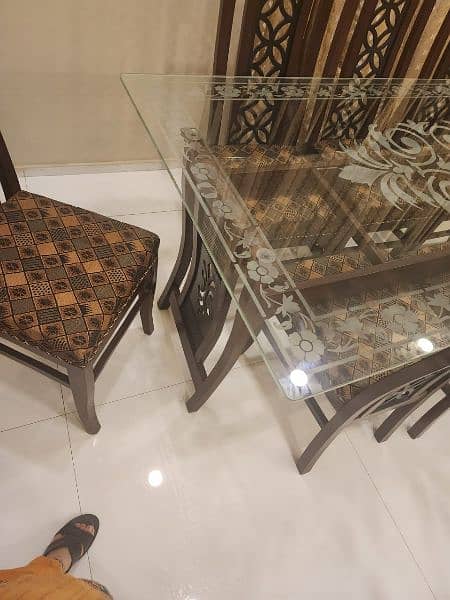 8 chairs with table not used 2