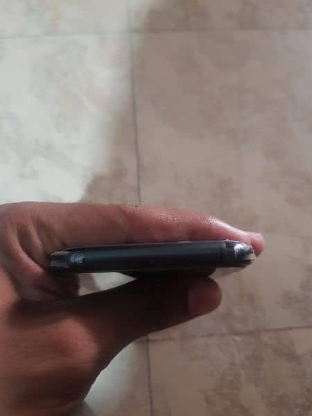 iphone 11 pro PTA approved 5