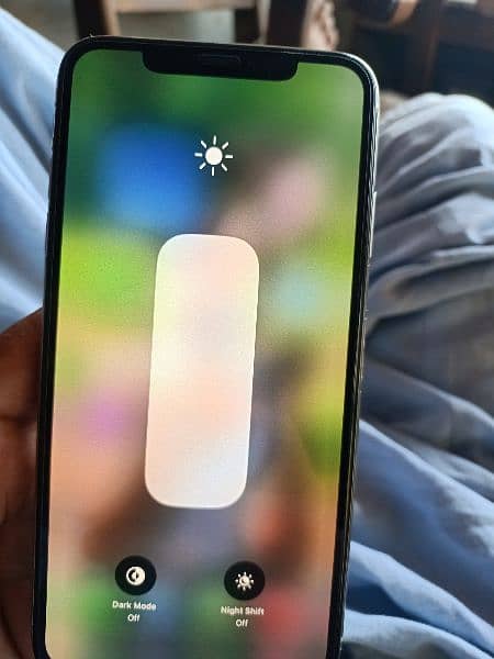 iphone XS Max Condition 10 by 9 Non pta batery health 82 memory 64 4