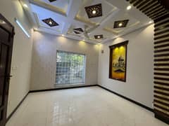 5 Mara Facing Park Brand New House For Rent Sector D Bahria Town Lahore 0