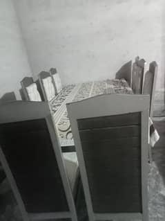 dinning table condition 10 by 10 no use 03041742114