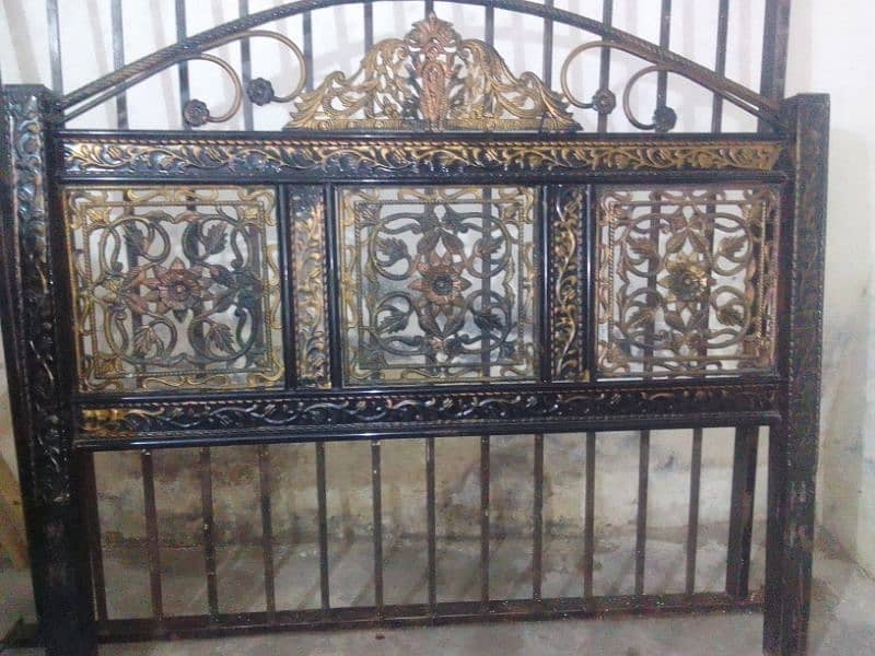 2 iron beds for sale queen size 5