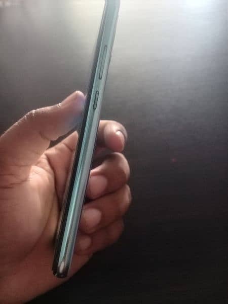 vivo s1 4/128 farnt fingar 2