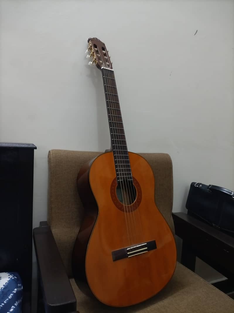 Yamaha C70 II Guitar with Capo 5