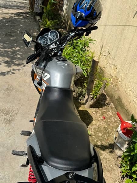 Honda CB150F 15