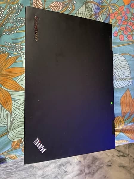 lenovo X1 Carbon core i5 2nd generation 8 gb ram 128 SSD 4