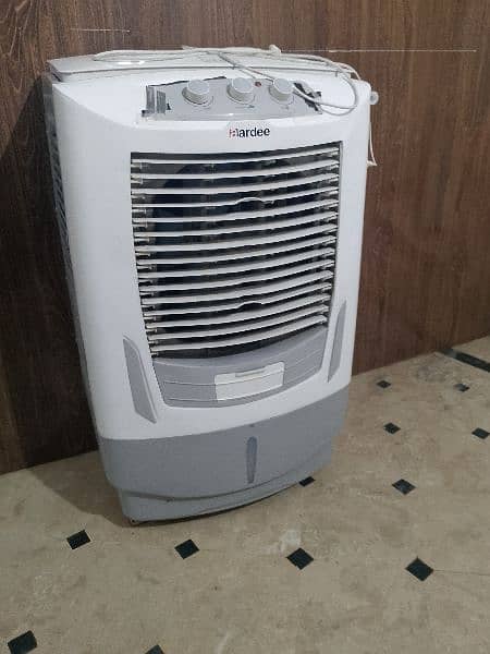 Air cooler only 2 months used with ice gel bags 1