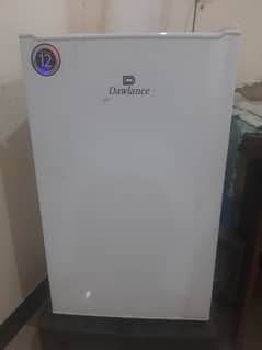 Dawlence Mini Fridge 0