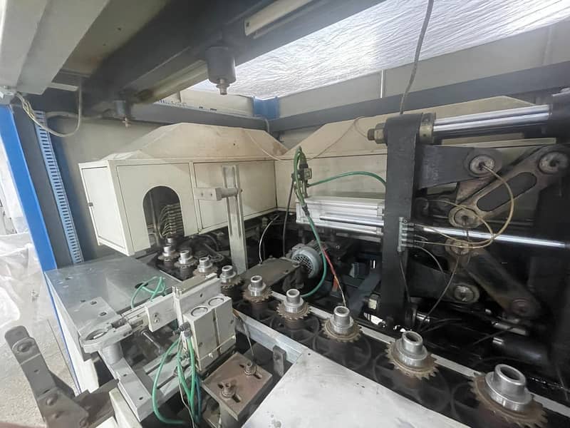 PET BLOW MOLDING MACHINE FOR SALE 2