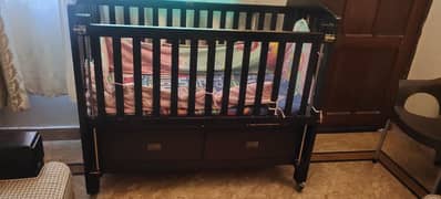 Baby cot in good condition