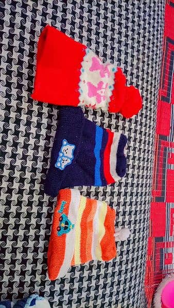 used new born baby and 6 month child clothes 17