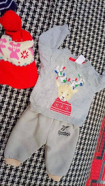 used new born baby and 6 month child clothes 18