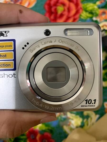 SONY CORP DIGITAL STILL CAMERA 12