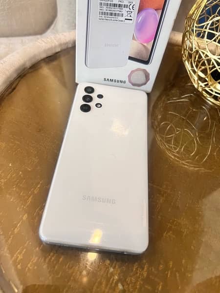 Samsung A32  6/ 128 gb 10