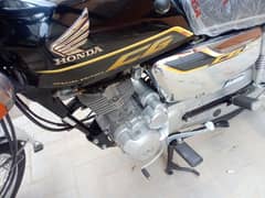 Honda 125 Karachi number 22 model