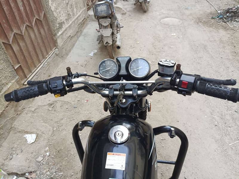 Suzuki GS 150 SE (AUGUST 2022) (BROOKER HAZRAAT RABTA NA KAREN) 4