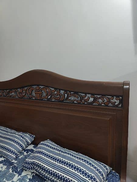 WOODEN BED FOR SALE 7