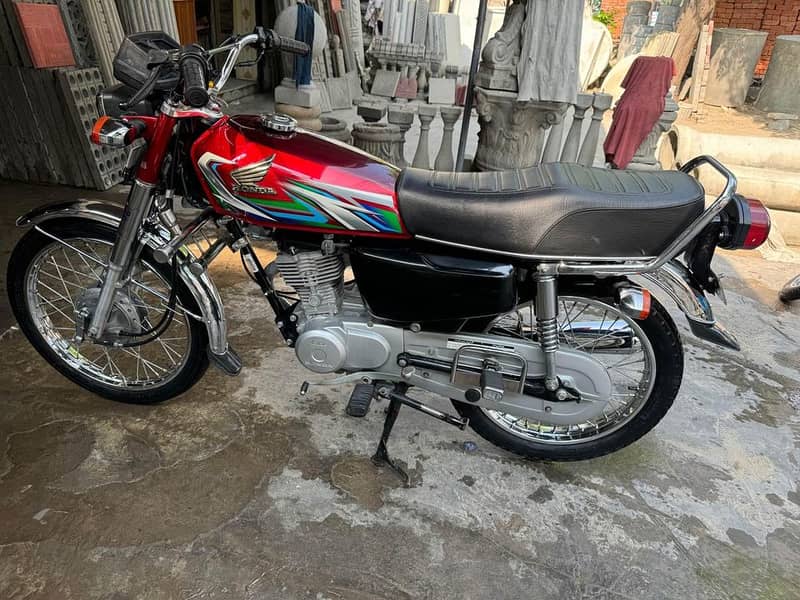 Honda CG 125 2023 3