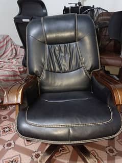 Executive Office Boss Chair | Full arm Relaxing+Revoling Chair