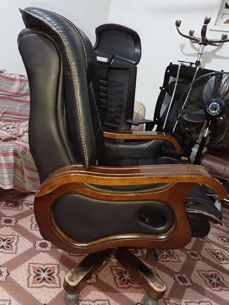 Executive Office Boss Chair | Full arm Relaxing+Revoling Chair 1