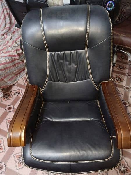 Executive Office Boss Chair | Full arm Relaxing+Revoling Chair 4