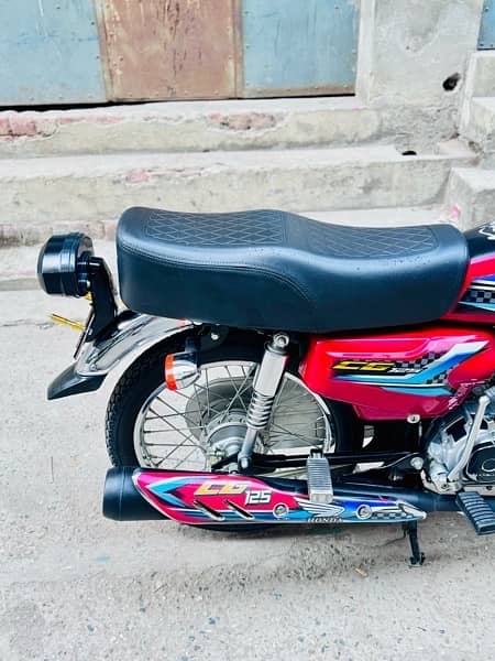 Honda 125 2024 4