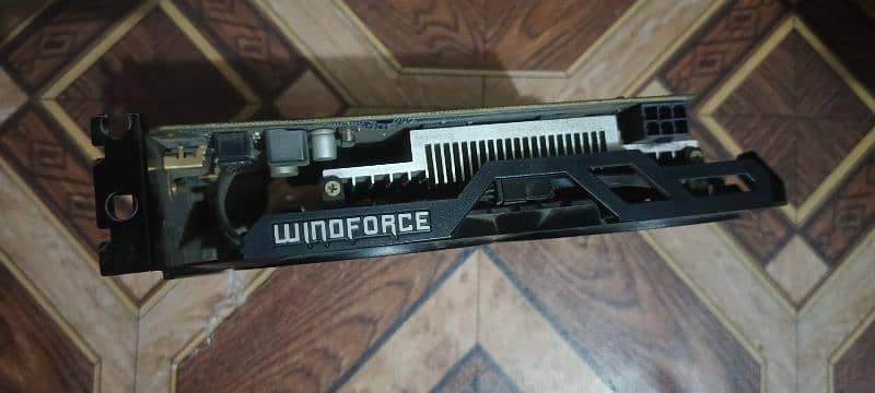 GTX 750 ti Gigabyte Windforce dual fan 1