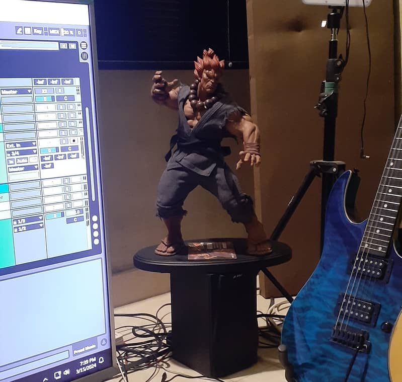 Akuma - Street Fight Statue 1