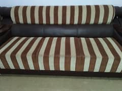 7 seater sofa available In Good condition and karpet